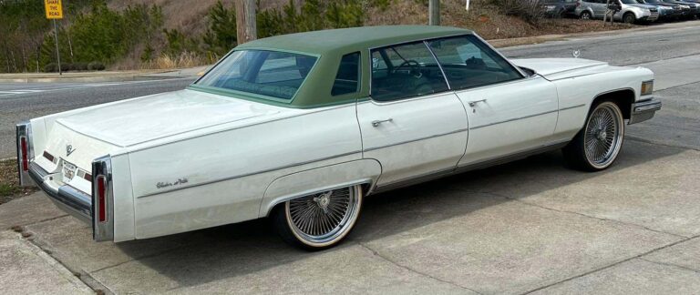 1975 Cadillac Sedan DeVille, Classic White "Big Bruce"