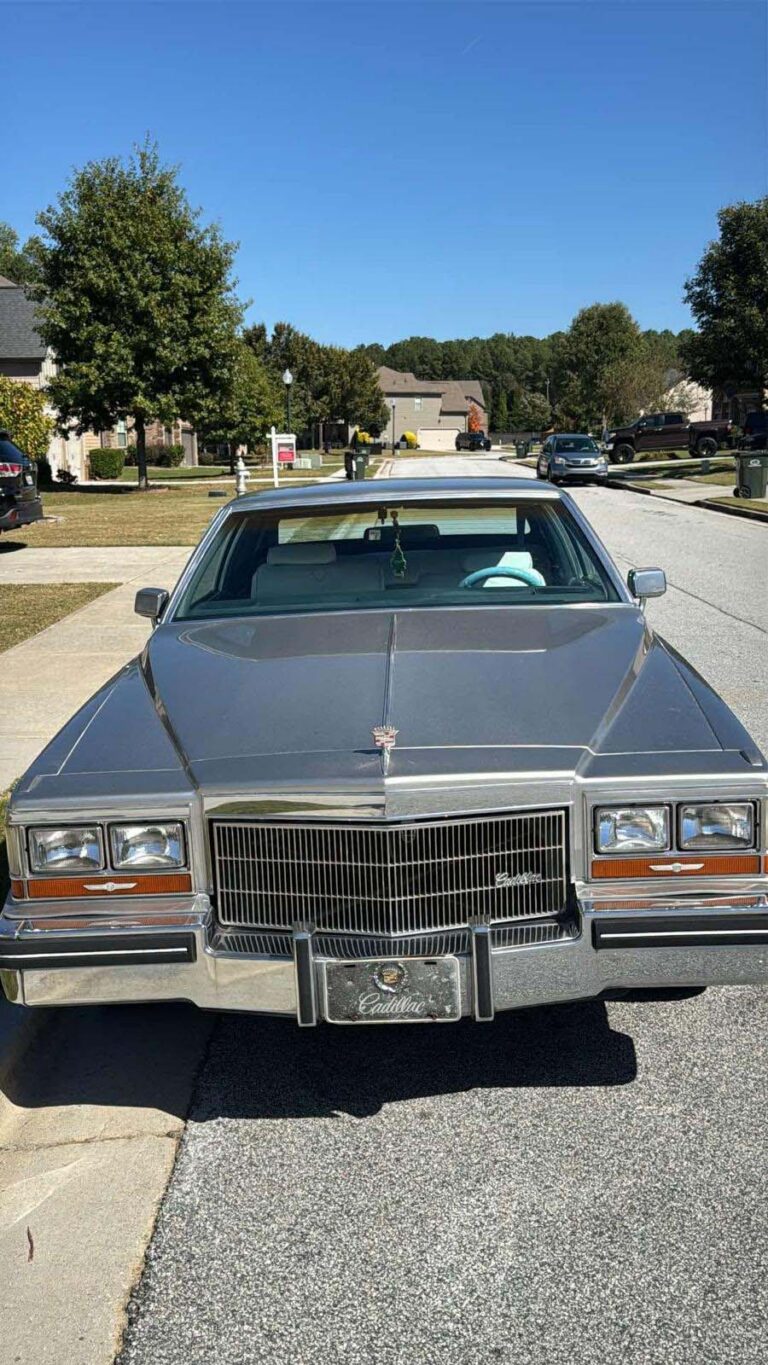 1984 Cadillac Coupe DeVille, Platinum "Paris"