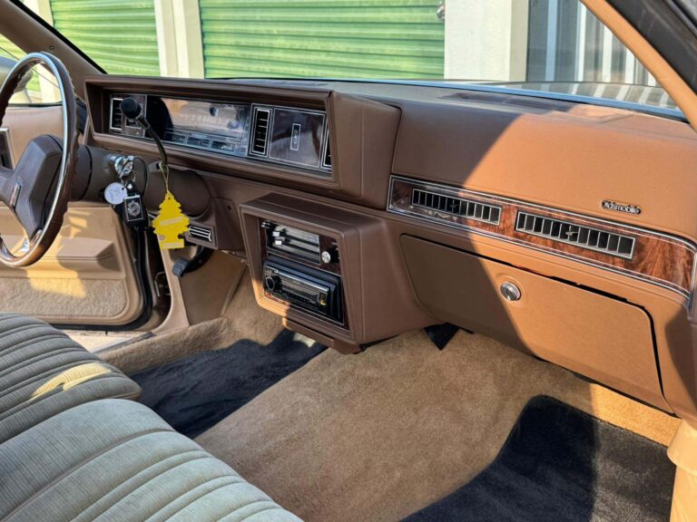 1985 Oldsmobile Cutlass Supreme, Gold "Legacy"