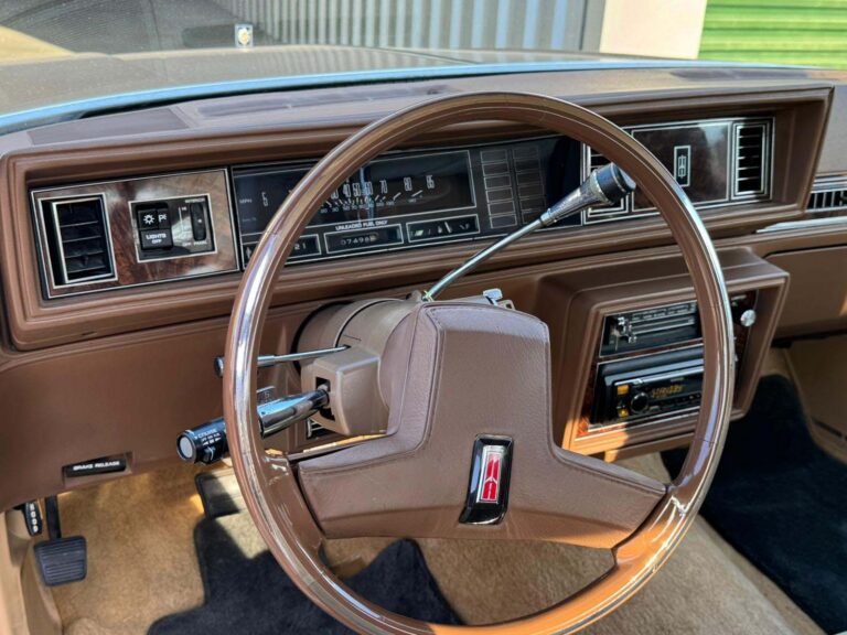 1985 Oldsmobile Cutlass Supreme, Gold "Legacy"