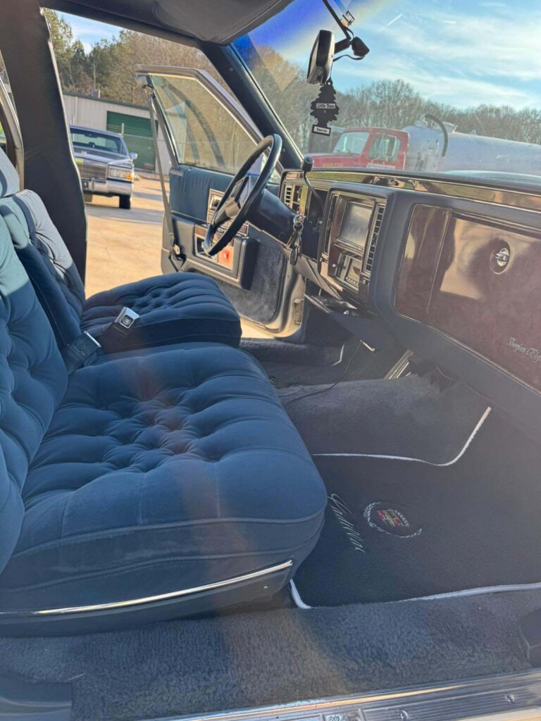 1992 Cadillac Brougham D'Elegance, White "Jean"