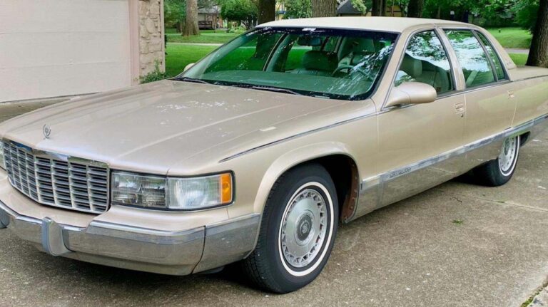 1995 Cadillac Fleetwood Brougham, Beige "Mert"