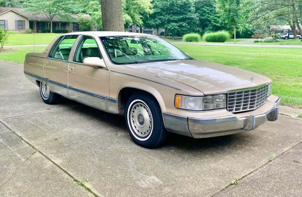 1995 Cadillac Fleetwood Brougham, Beige "Mert"